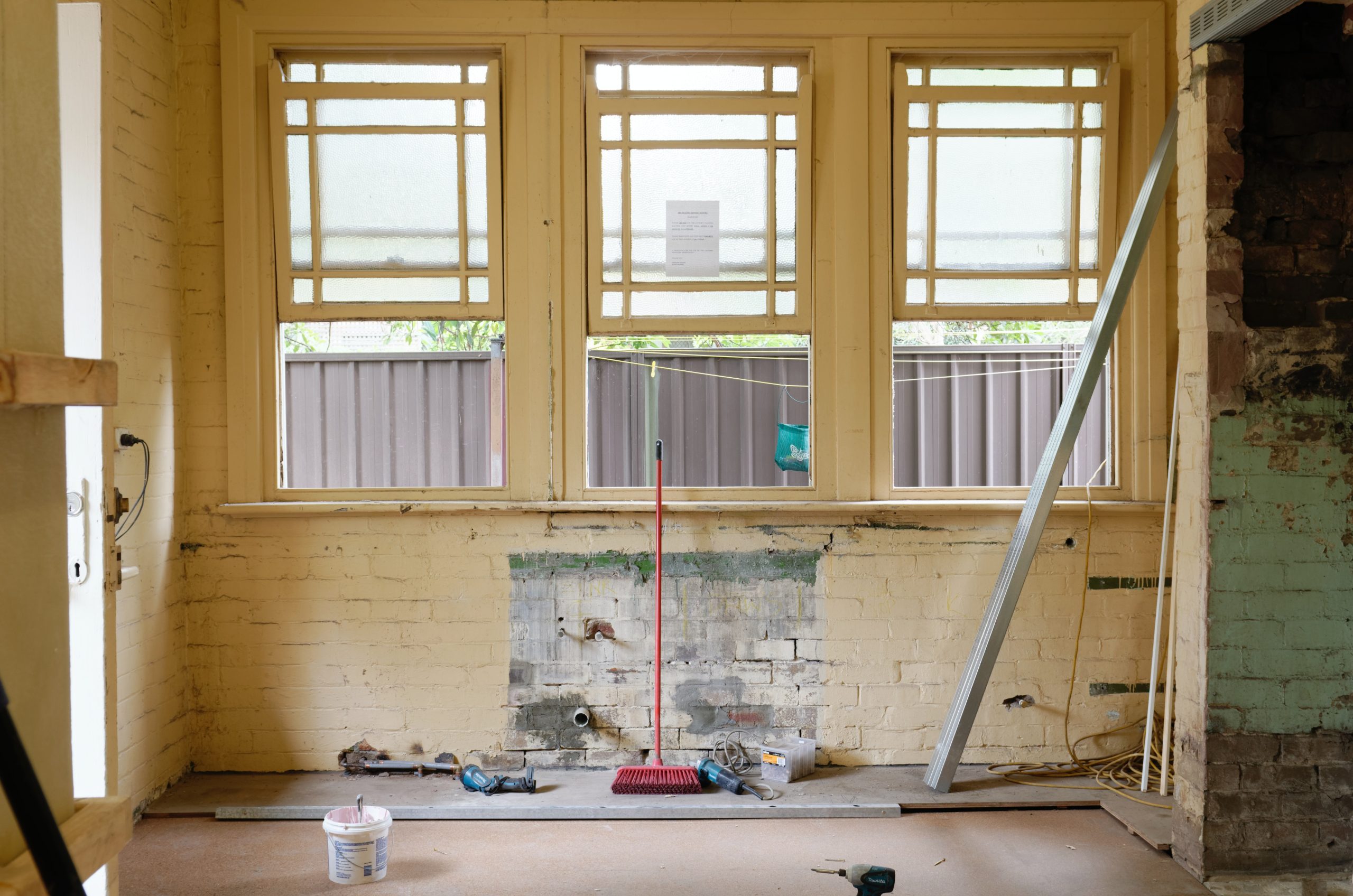 Picture of a bathroom being remodeled. 